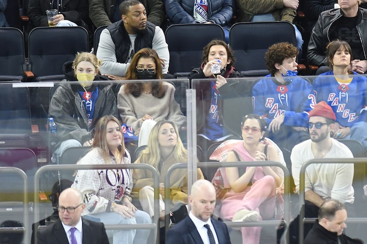 Zendaya and Tom Holland wear matching jerseys to hockey game