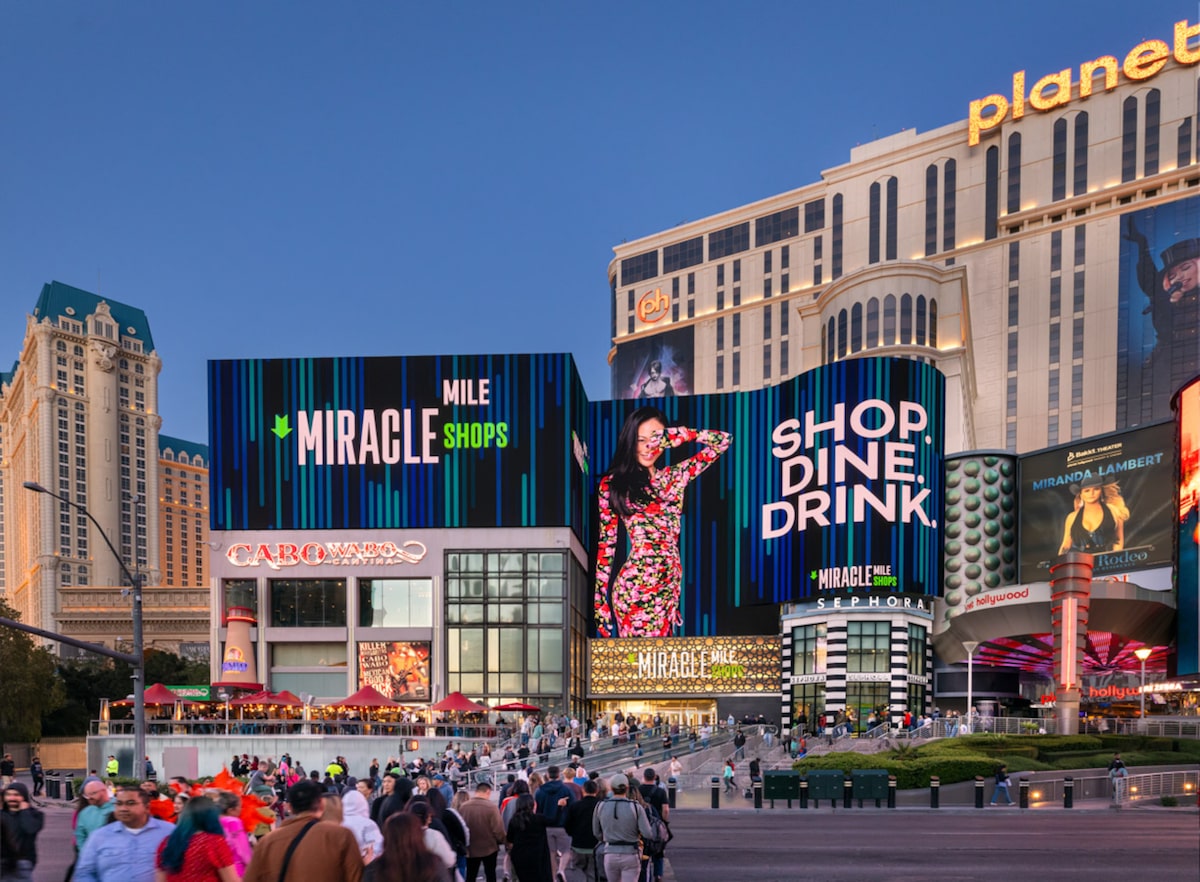 Win It! A $500 Gift Card to the Miracle Mile Shops in Las Vegas