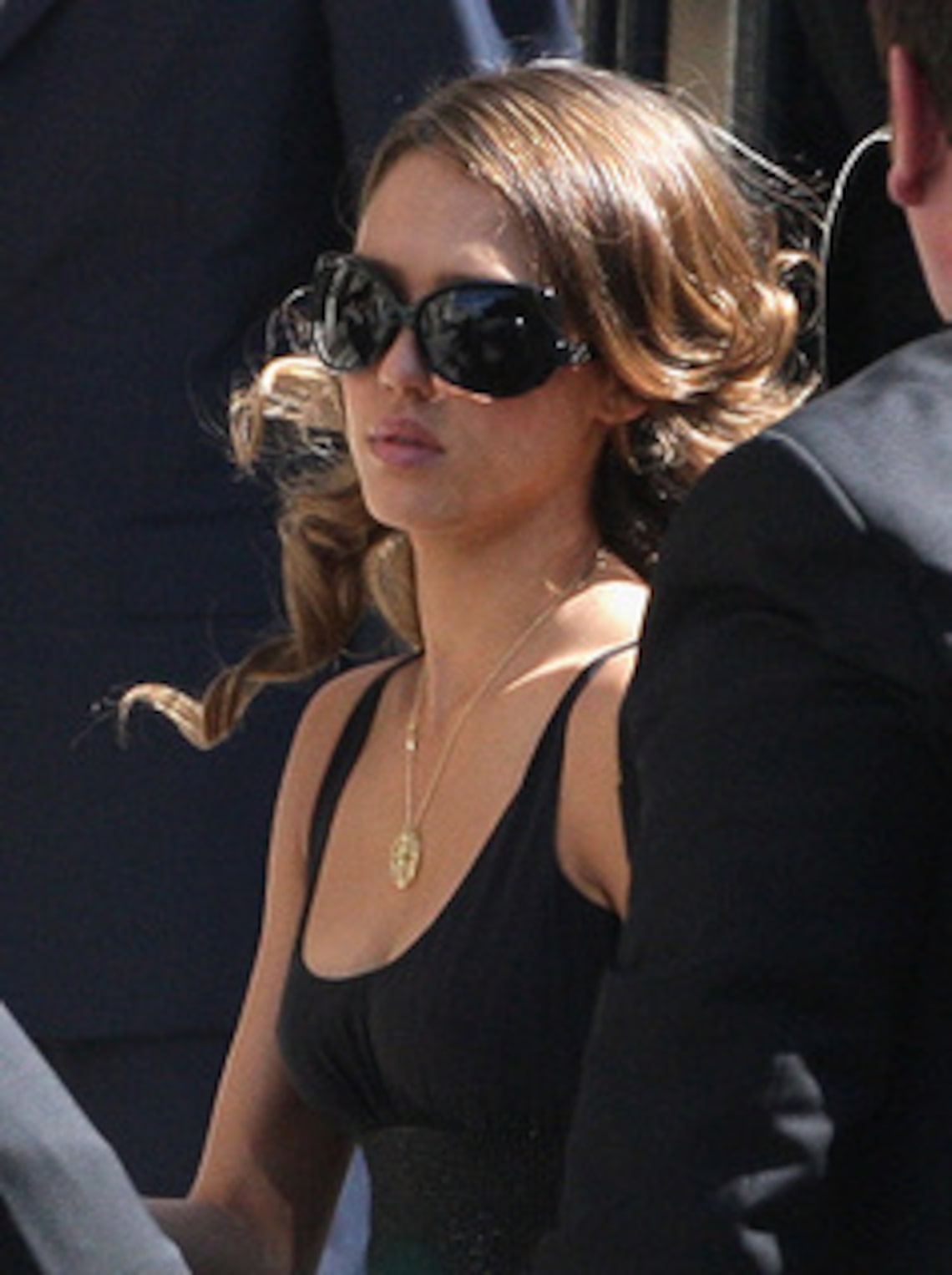 Jessica Alba arrives to attend Tony Parker and Eva Longoria’s wedding at Saint Germain L’Auxerrois church, on July 7, 2007, in Paris, France.