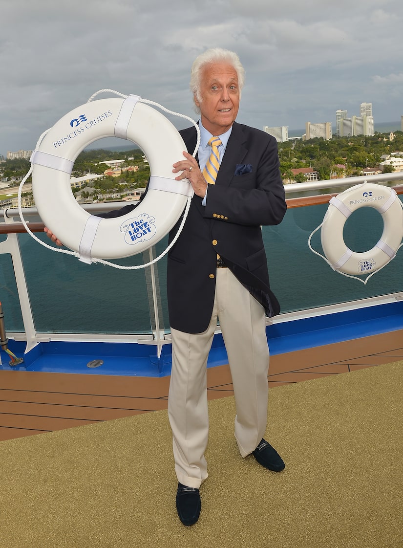 Jack Jones, Who Sang of New Romance Aboard 'The Love Boat,' Dies at 86