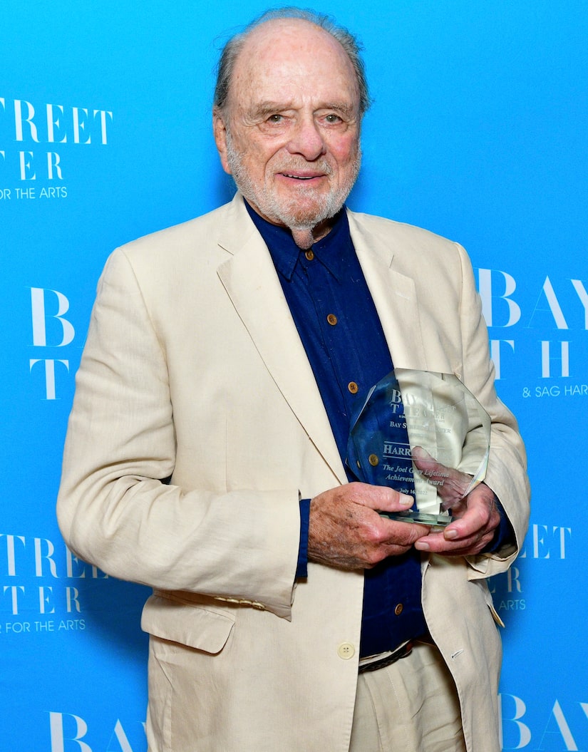 Harris Yulin, Actor Seen in 'Scarface' & on 'Ozark,' Dies at 87