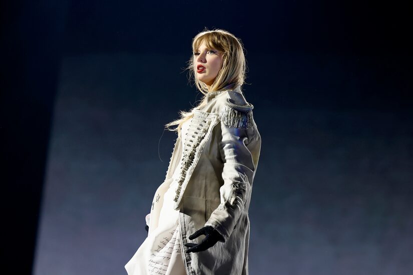 Taylor Swift Breaks Down in Tears as Eras Tour Winds Down: 'Not Even the Last Show!'