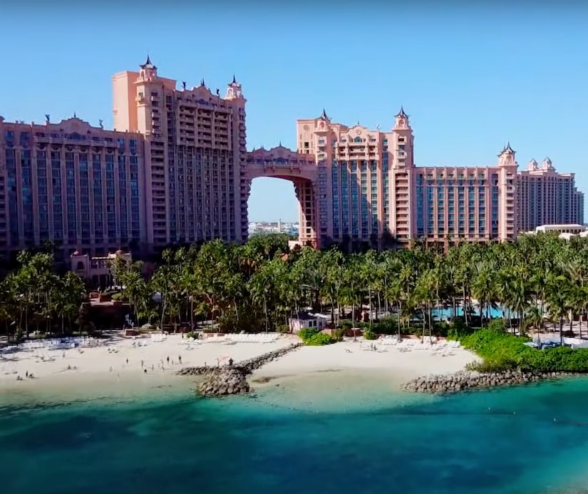 Enjoy Food, Music & Pickleball at Atlantis Bahamas' Paradise Island Wine & Food Festival!