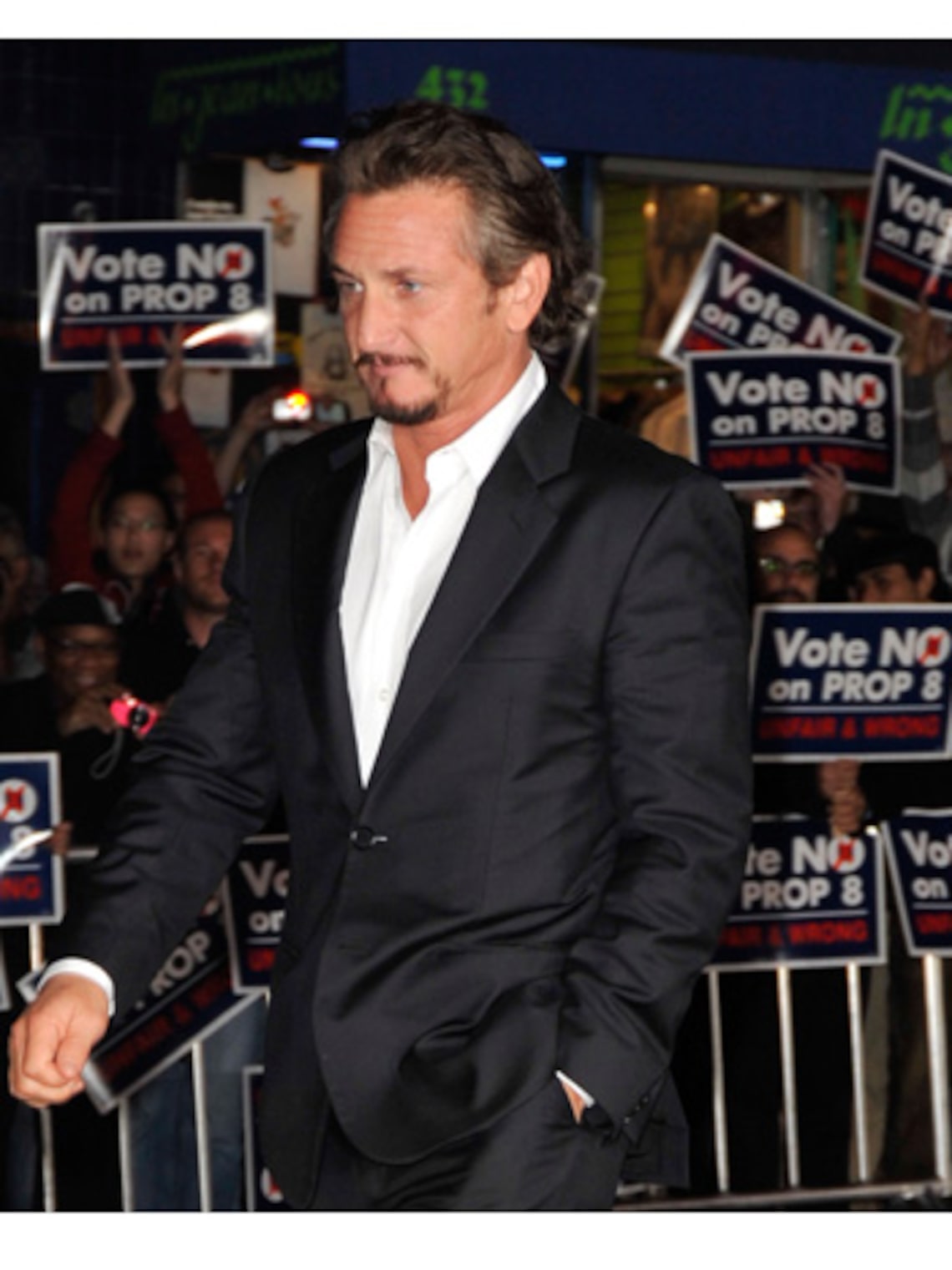 Sean Penn passed friendly "No on Prop 8" protestors during the premiere of "Milk" in the Golden Gate City. (Getty Images: Kevin Winter)