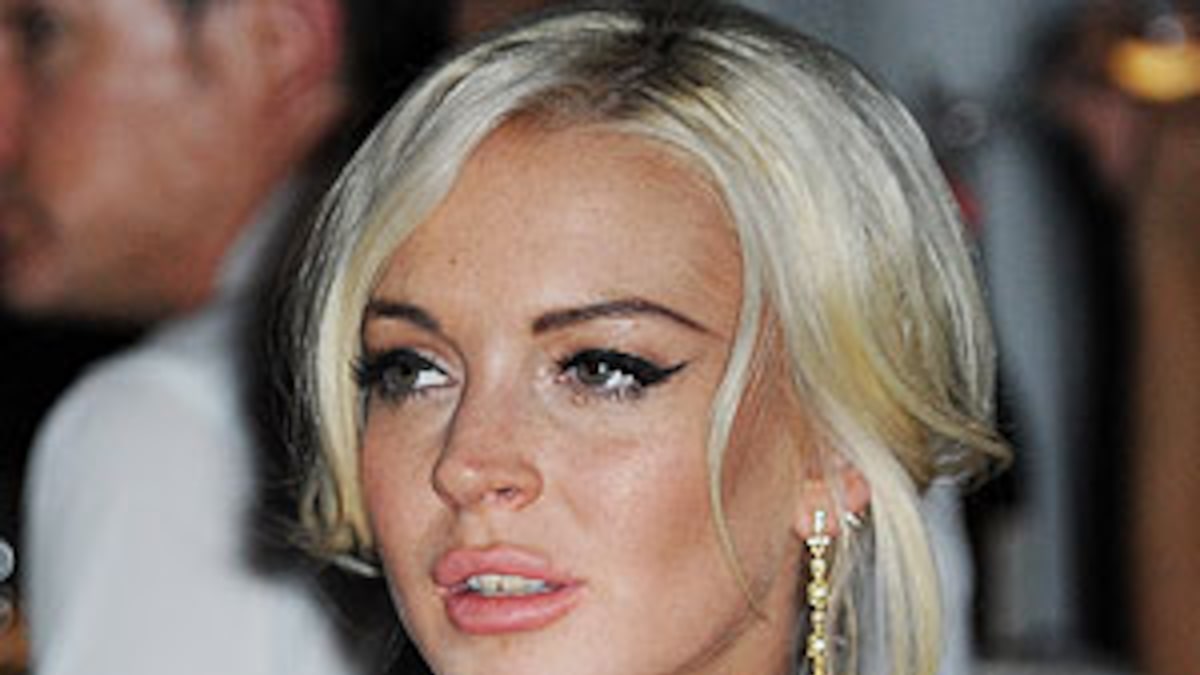 Extra Scoop: Lindsay Lohan Playboy Cover Leaked Online