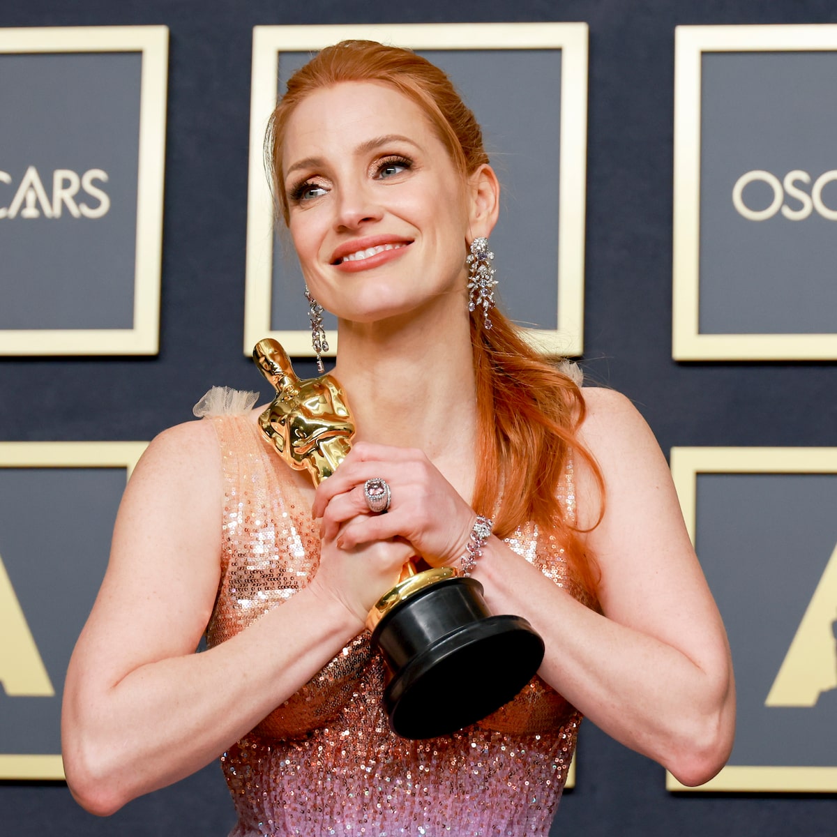 Jessica Chastain Revealed Son's Name in Her Oscars Acceptance Speech, image size:1200x1200