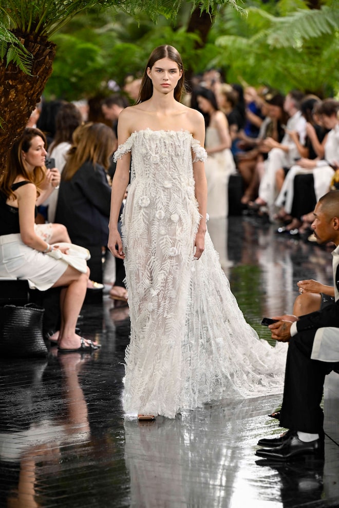 taylor-swift-s-wedding-dress-designer-jonathan-anderson-talks