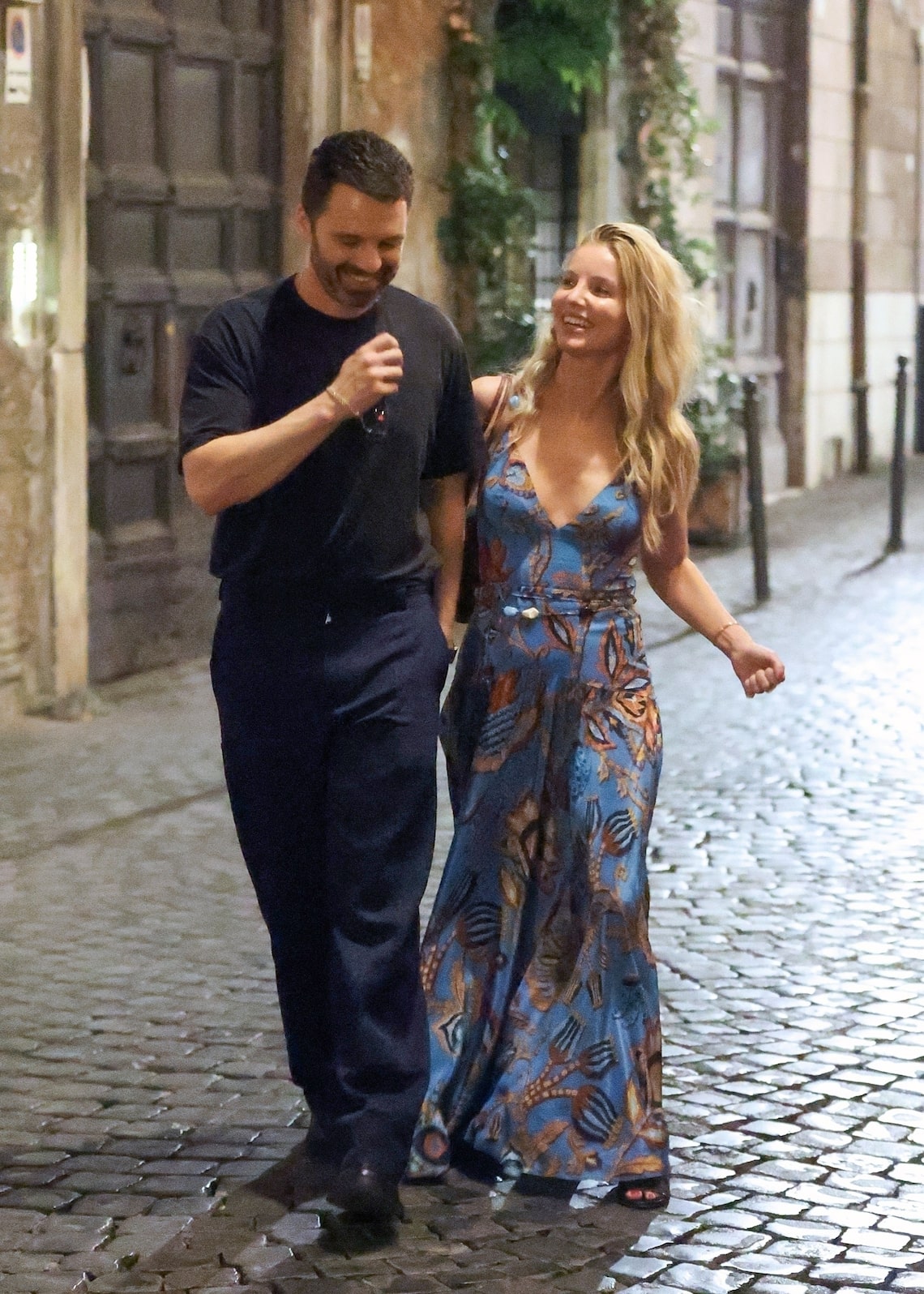 Sebastian Stan and Annabelle Wallis shared a romantic evening in Rome.
