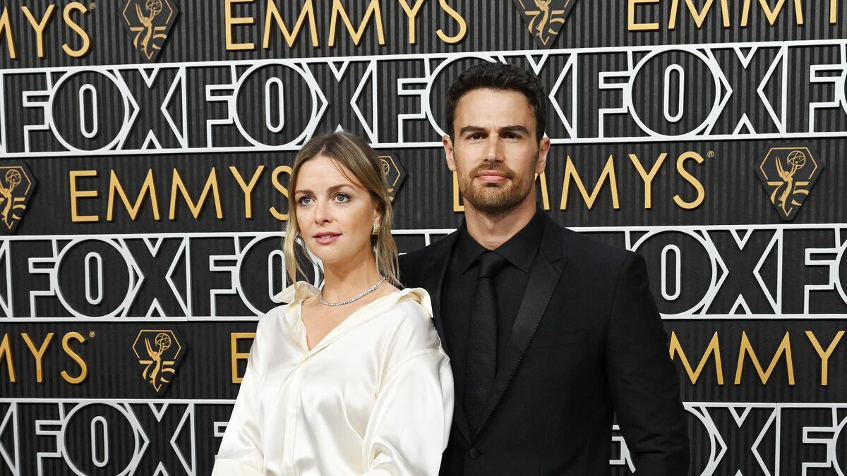 White Lotus Star Theo James Ruth Kearney Secretly Welcomed Baby 2