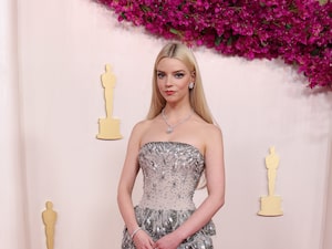 blake lively statue of liberty dress designer How Does Blake Lively's Met Gala 2022 Dress Work?