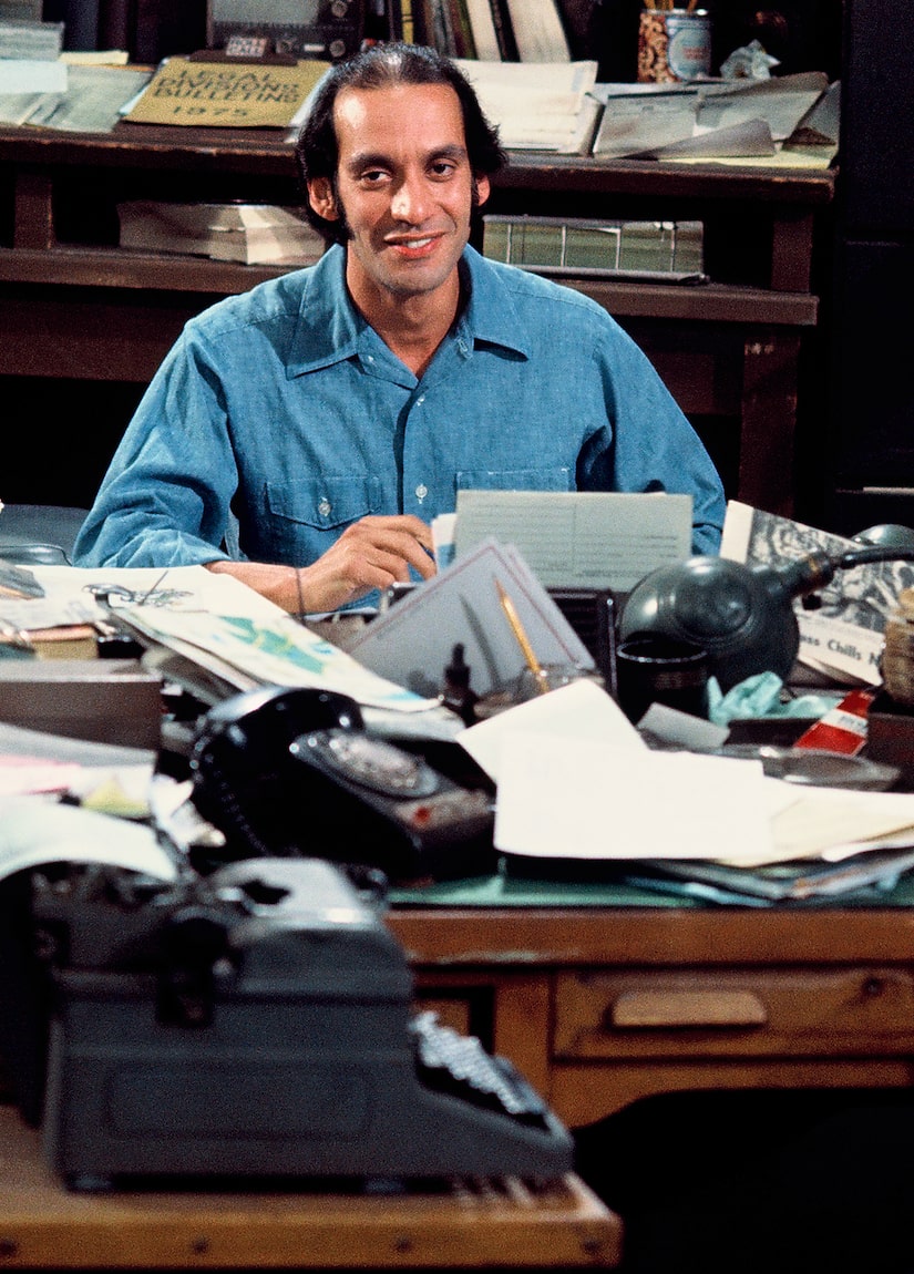 'Sanford & Son,' 'Barney Miller' Actor Gregory Sierra Dead at 83