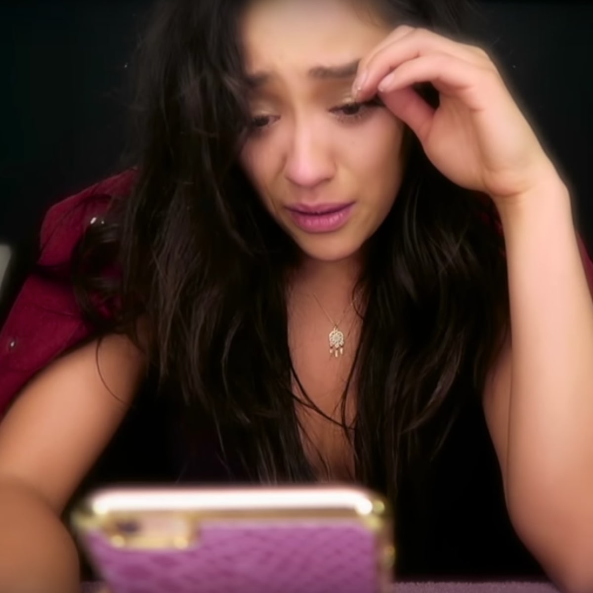 Shay Mitchell Breaks Down in 'Pretty Little Liars' Farewell Video, image size:1200x1200