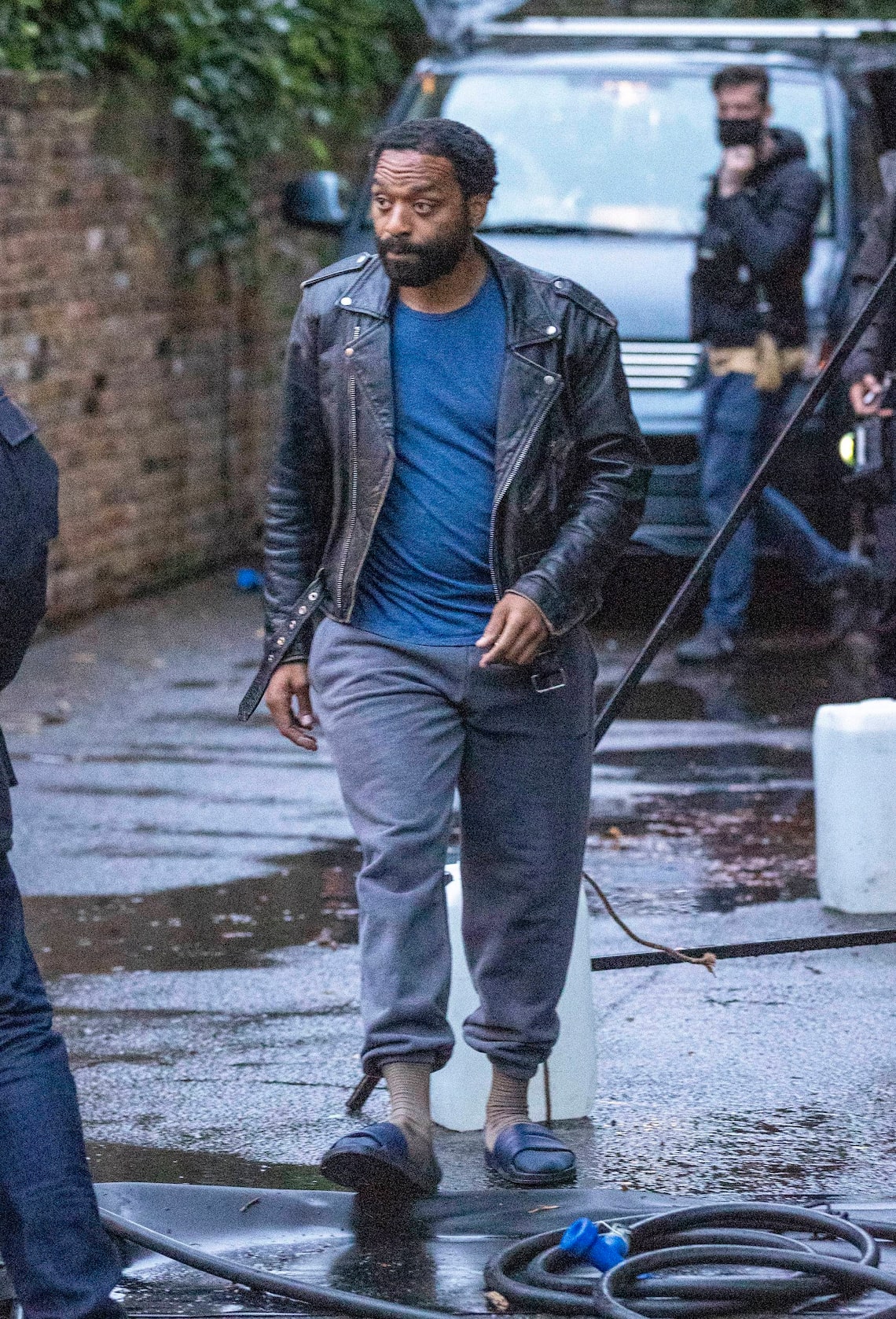 Chiwetel Ejiofor was spotted on the set of his lockdown-themed movie, which is based on the COVID-19 pandemic in London.