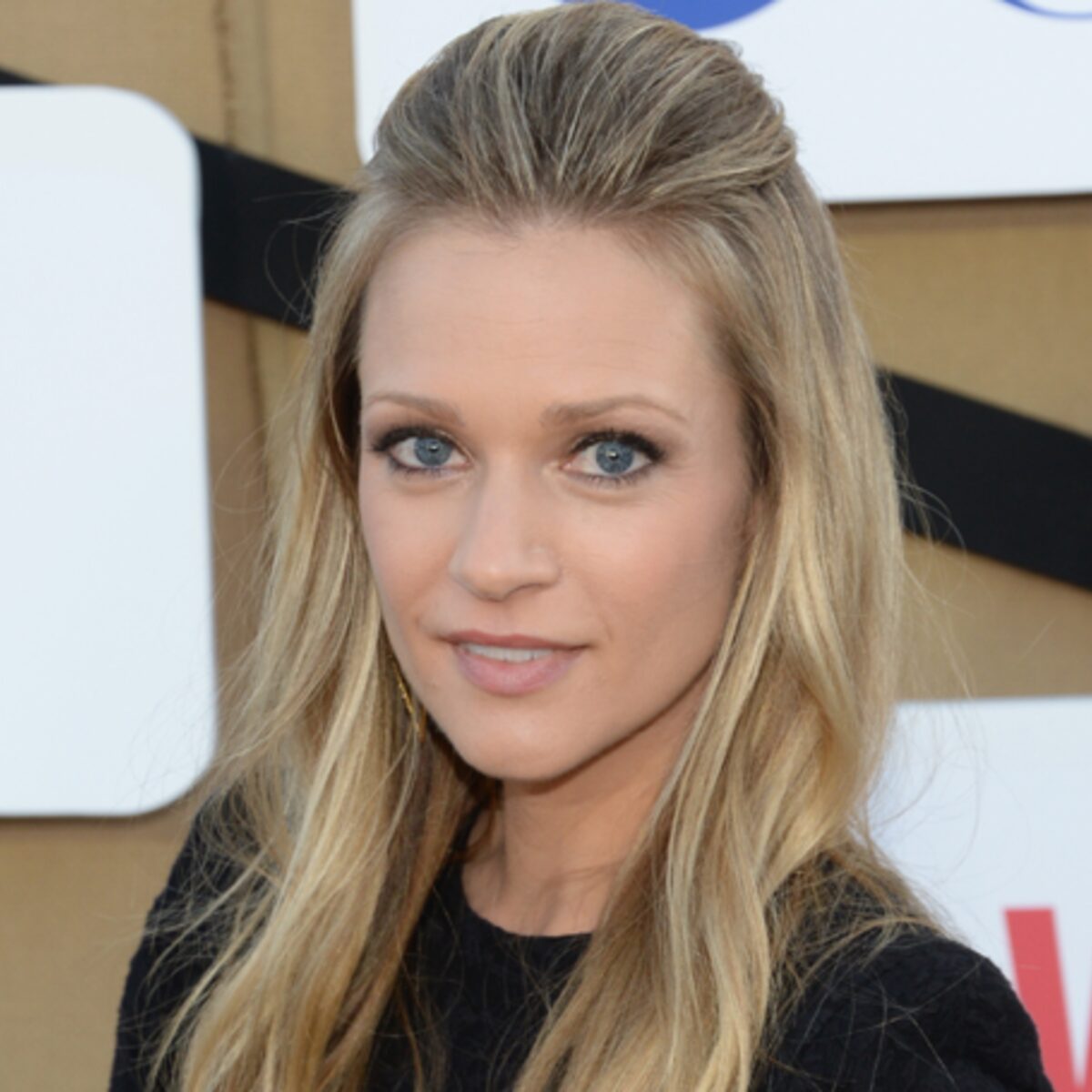 criminal-minds-season-9-sneak-peek-with-a-j-cook