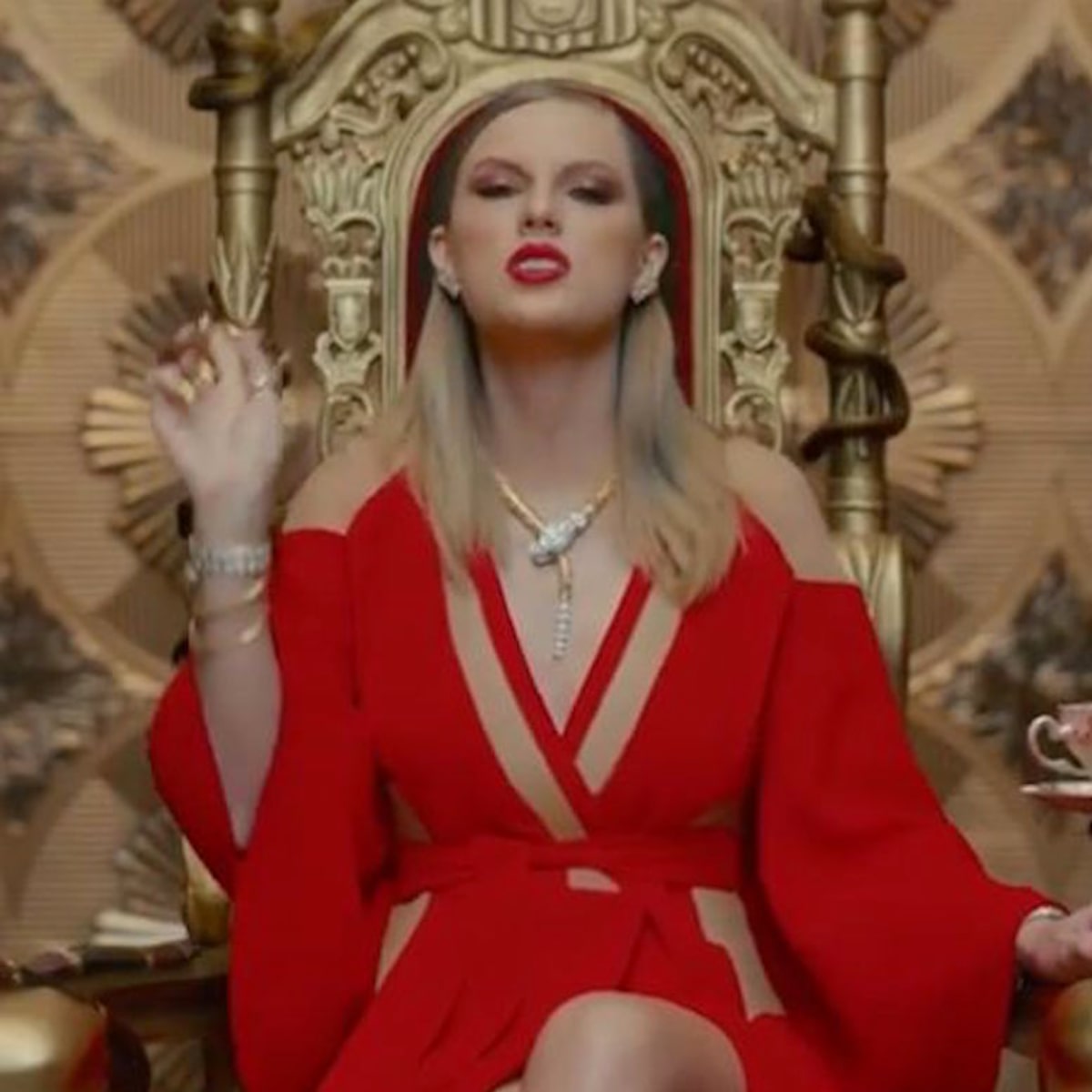 Taylor Swift's 'Look What You Made Me Do ' Video Is Everything