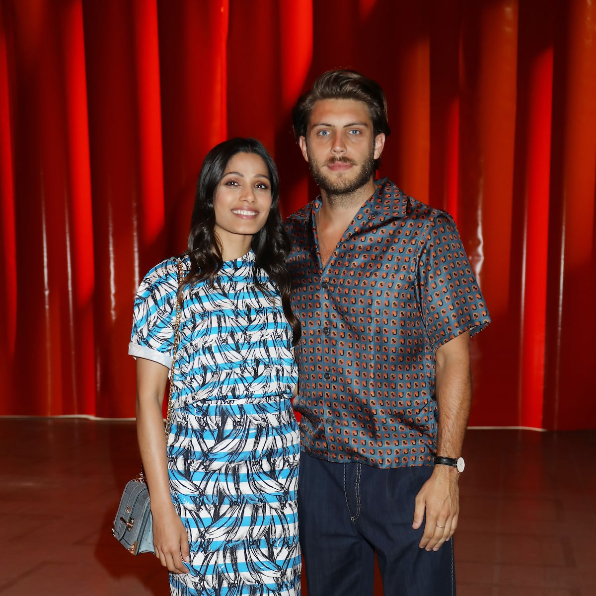 Explorando Slumdog Millionaire: Una Joya Cinematográfica, image size:1200x1200