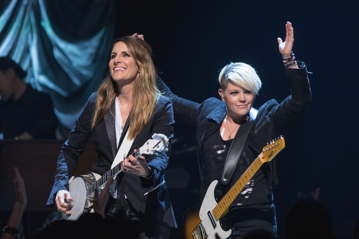 Dixie Chicks Announce Name Change to 'Meet this Moment', image size:1200x800