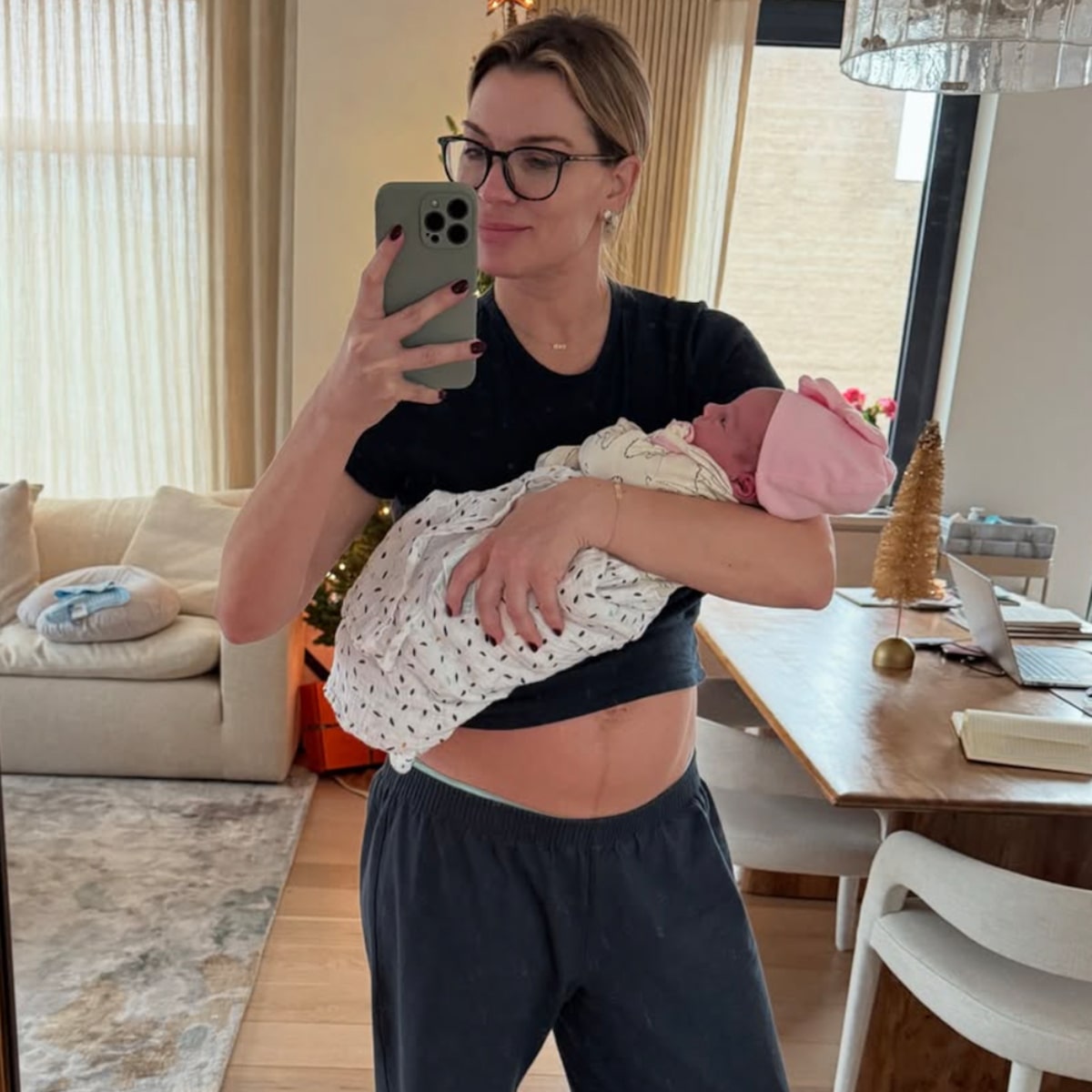 Summer House' Star Lindsay Hubbard & BF Turner Kufe Split After Welcoming  Baby